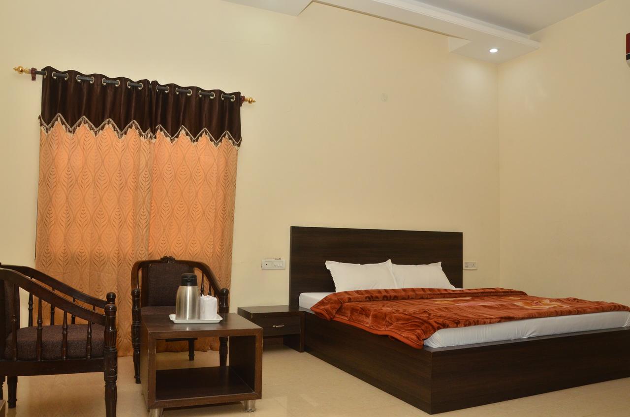 Hotel Milan Palace Amritsar Exteriér fotografie