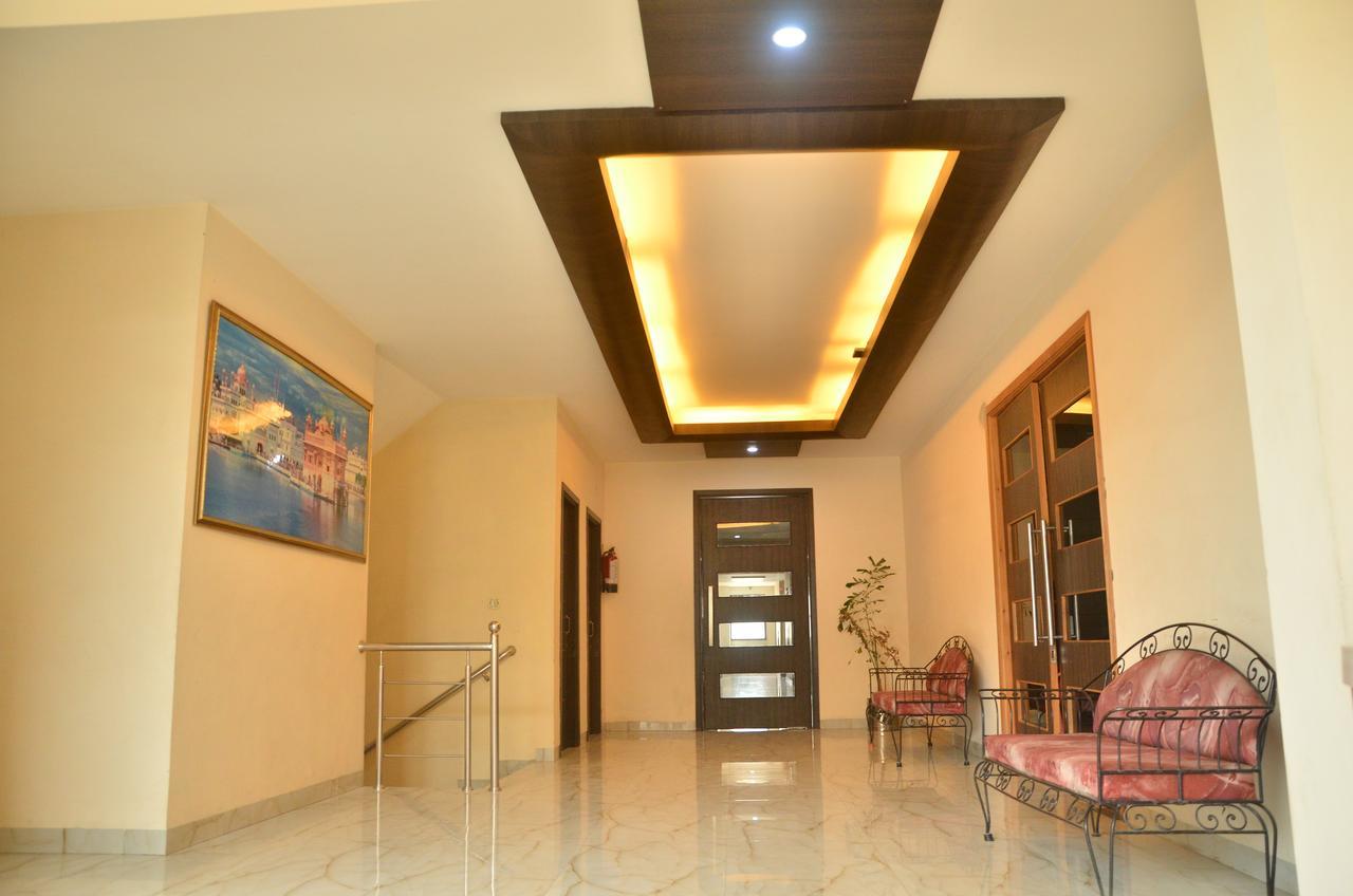 Hotel Milan Palace Amritsar Exteriér fotografie